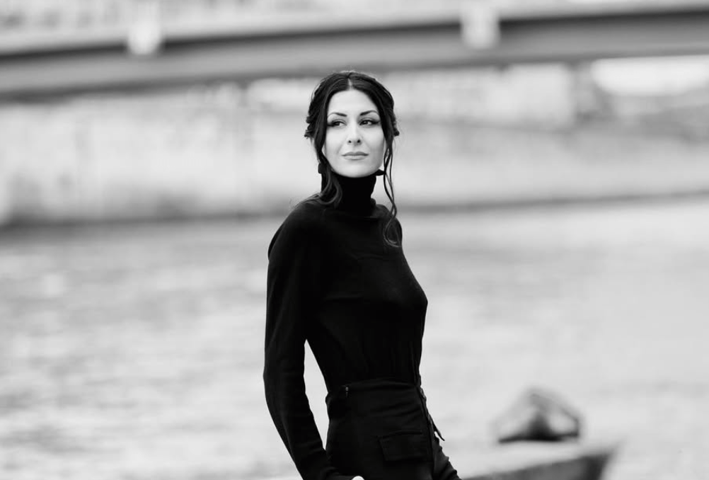 ITW: Anousha Nazari on her latest album In Vino&nbsp;Veritas